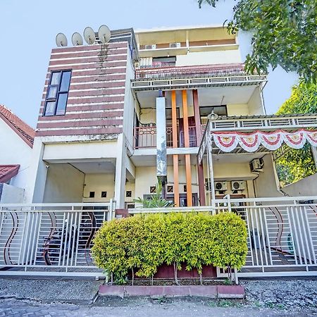 OYO 91587 Griya Buah De5 Syariah Hotel Sidoarjo Bagian luar foto