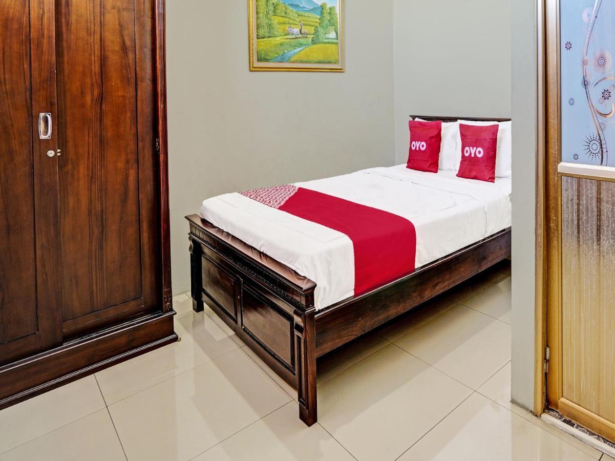 OYO 91587 Griya Buah De5 Syariah Hotel Sidoarjo Bagian luar foto